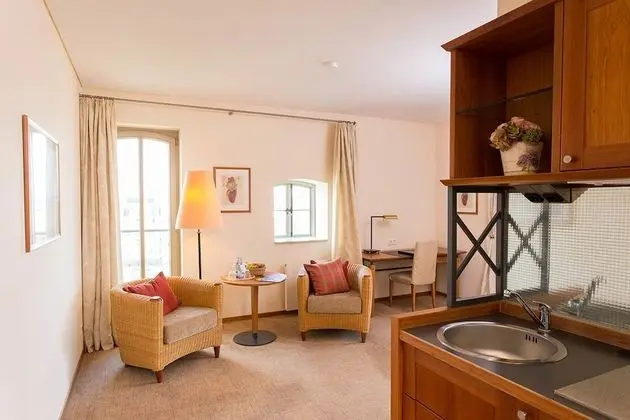 Tek Büyük Yataklı Oda, Göl Manzaralı