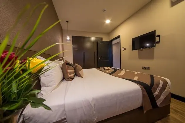 One Bedroom Suite