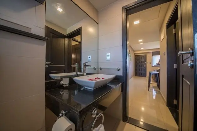 One Bedroom Suite