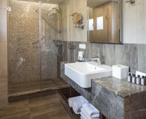 Deluxe Standard Deniz Manzaralı Oda
