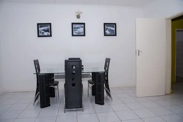 Odada yemek servisi