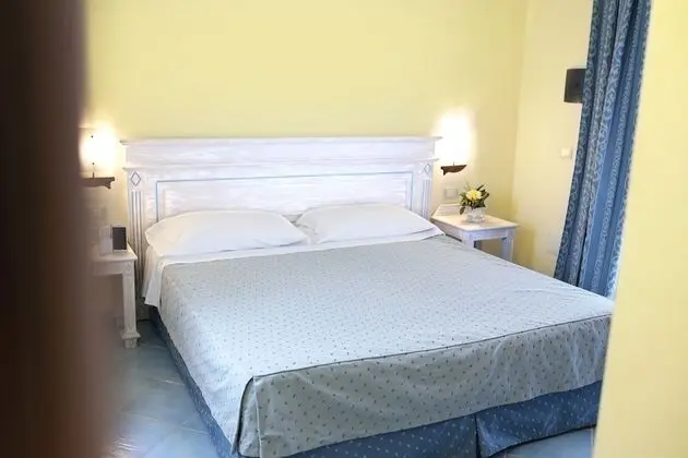 Standard Oda, Ek Bina (Family, Strada Statale 125)