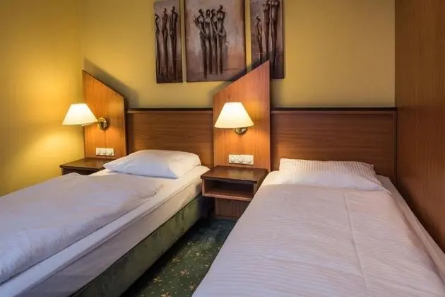 Tek Büyük veya İki Ayrı Yataklı Oda