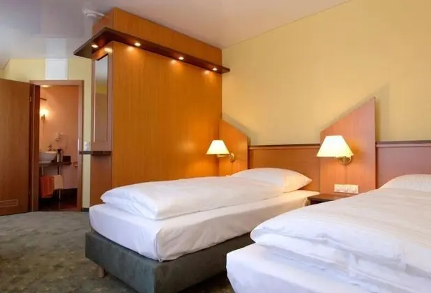 Tek Büyük veya İki Ayrı Yataklı Oda