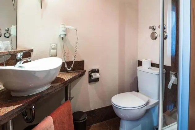 Tek Büyük veya İki Ayrı Yataklı Oda