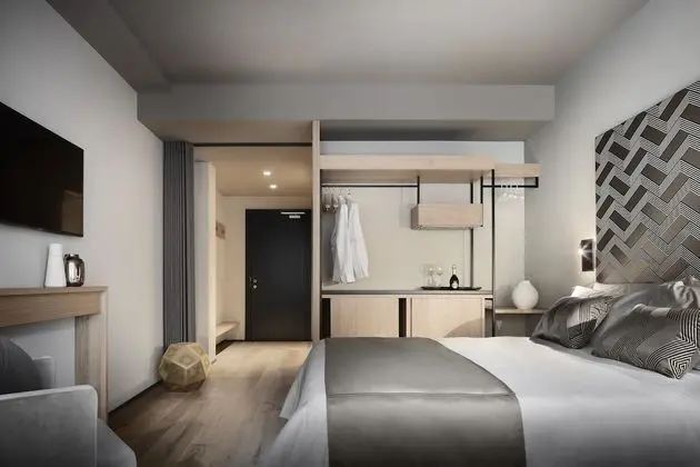 Deluxe Tek Büyük Yataklı Oda