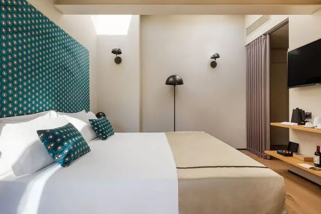 Deluxe Tek Büyük Yataklı Oda (Upper Floor)