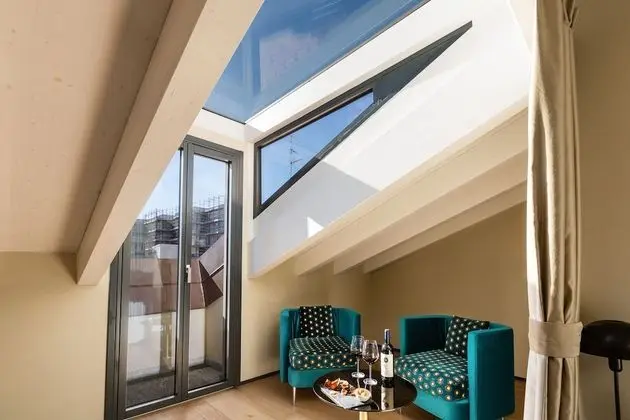 Deluxe Tek Büyük Yataklı Oda (Upper Floor)