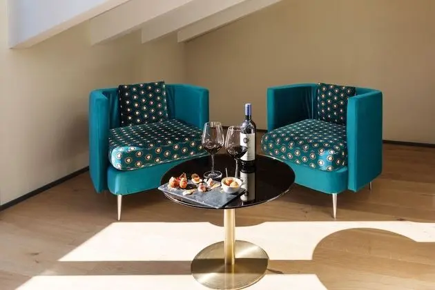 Deluxe Tek Büyük Yataklı Oda (Upper Floor)