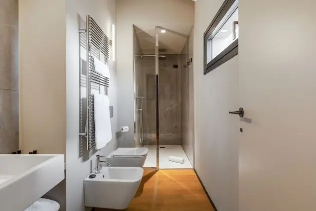 Deluxe Tek Büyük Yataklı Oda (Upper Floor)