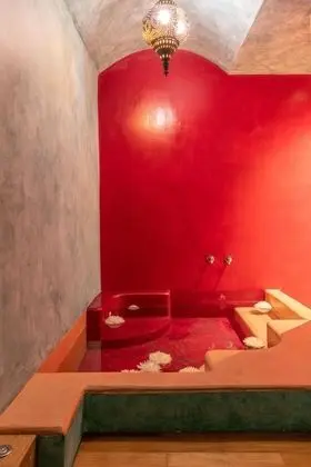 Honeymoon Tek Büyük Yataklı Oda
