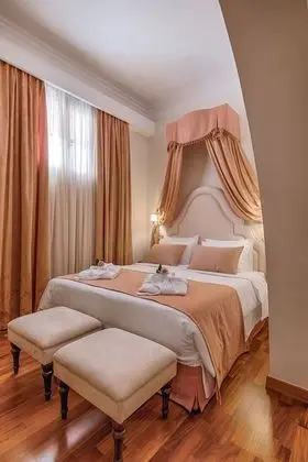 Superior Tek Büyük Yataklı Oda