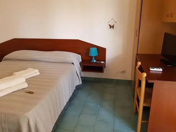 Tek Büyük veya İki Ayrı Yataklı Oda, Veranda