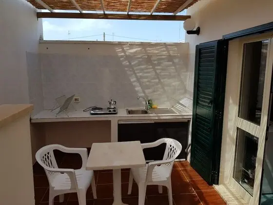 Tek Büyük veya İki Ayrı Yataklı Oda, Veranda