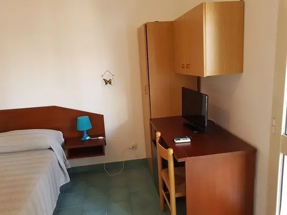 Tek Büyük veya İki Ayrı Yataklı Oda, Veranda