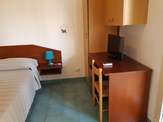 Tek Büyük veya İki Ayrı Yataklı Oda, Veranda