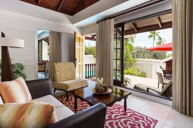 Anthurium Pool Suite