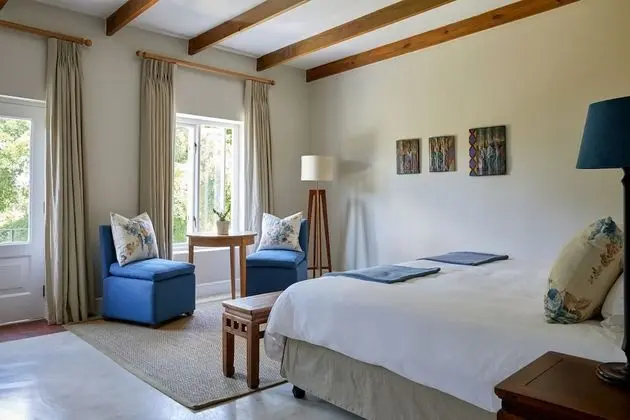Signature Oda, Nehir Manzaralı (Riverfacing Room)