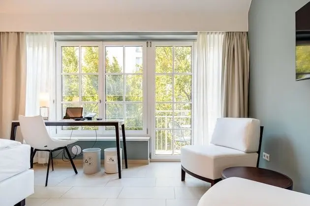 Junior Süit, Balkon, Bahçe Manzaralı