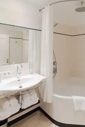 Junior Süit, Balkon, Bahçe Manzaralı