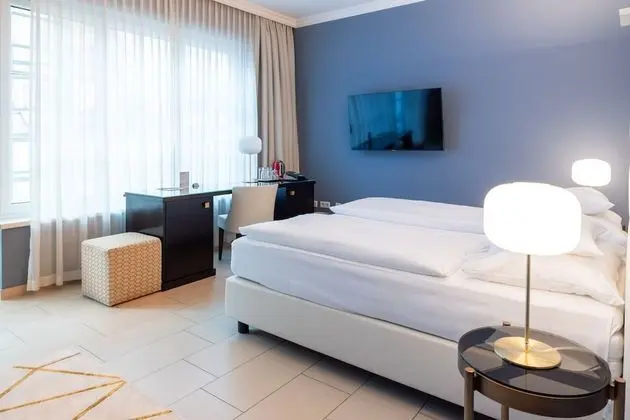 Süit, Balkon, Bahçe Manzaralı