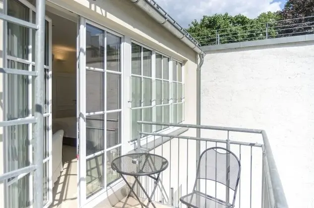 Süit, Balkon, Bahçe Manzaralı