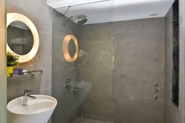 Deluxe Tek Büyük veya İki Ayrı Yataklı Oda