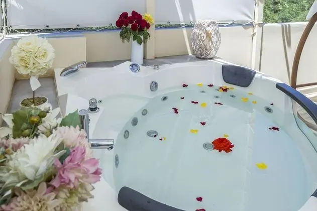 Superior Çatı Katı Süiti (Penthouse), 1 Yatak Odası, Jakuzi, Deniz Manzaralı