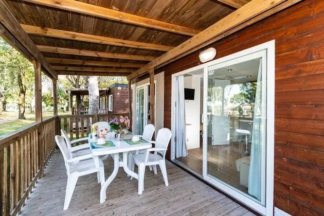 Lodge Deluxe - MD (Deluxe Mobile Home)