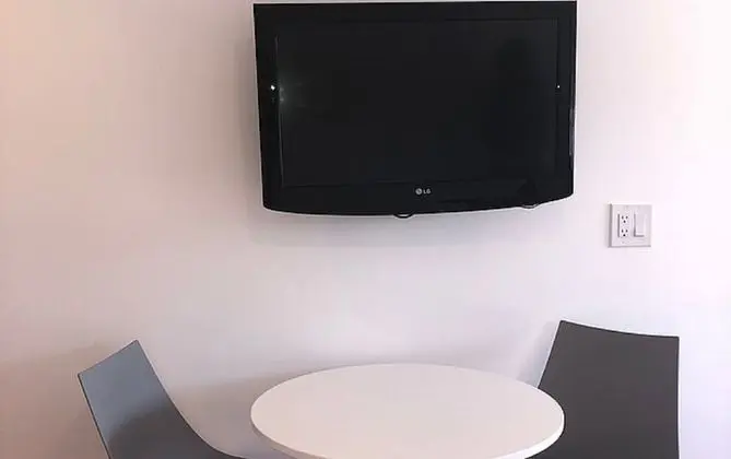 Standard Oda, 1 Büyük (Queen) Boy Yatak, Şehir Manzaralı