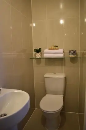 Büyük Yataklı Tek Kişilik Oda
