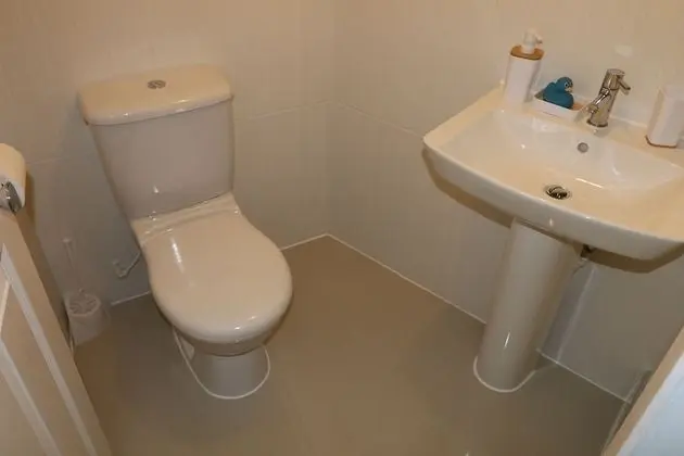 Üç Kişilik Oda