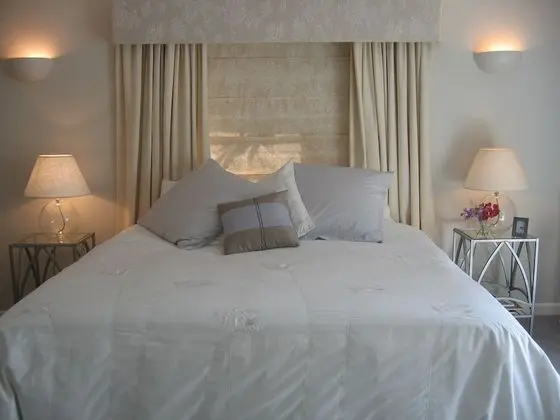 Luxury Tek Büyük Yataklı Oda, Banyolu/Duşlu (garden rooms )