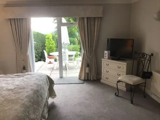 Luxury Tek Büyük Yataklı Oda, Banyolu/Duşlu (garden rooms )