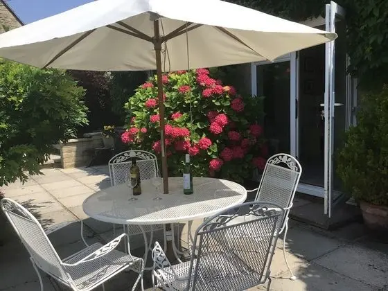 Luxury Tek Büyük Yataklı Oda, Banyolu/Duşlu (garden rooms )