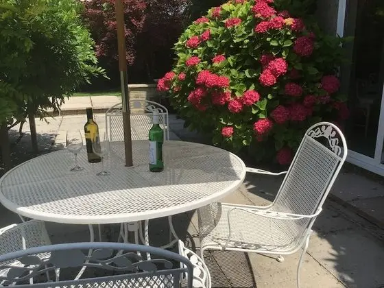 Luxury Tek Büyük Yataklı Oda, Banyolu/Duşlu (garden rooms )