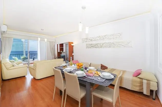 Apart Daire, 3 Yatak Odası, Deniz Manzaralı