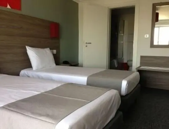 Deluxe Tek Büyük veya İki Ayrı Yataklı Oda