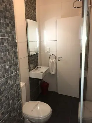 Economy Tek Büyük veya İki Ayrı Yataklı Oda