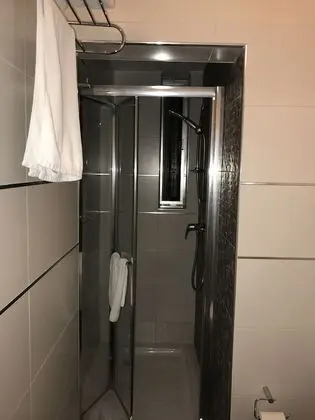 Economy Tek Büyük veya İki Ayrı Yataklı Oda