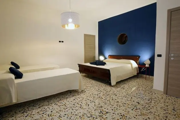 Family Oda, Ortak Banyo (Carmine Maggiore)