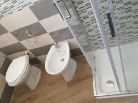Family Oda, Ortak Banyo (Carmine Maggiore)