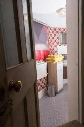 Tek Büyük Yataklı Oda (Four Poster Bed)