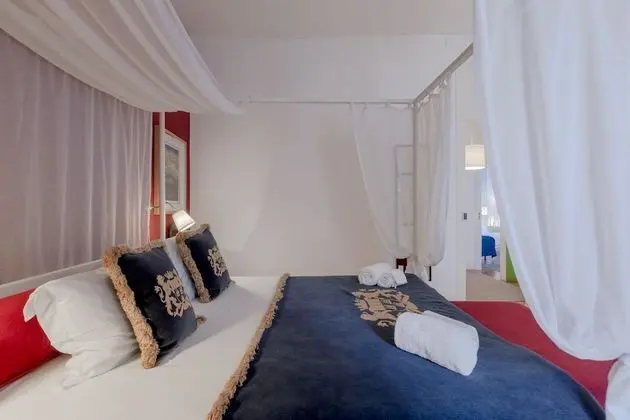 Apart Daire, 2 Yatak Odası, Balkon, Bahçe Manzaralı