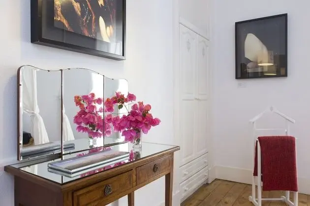 Apart Daire, 2 Yatak Odası, Balkon, Bahçe Manzaralı