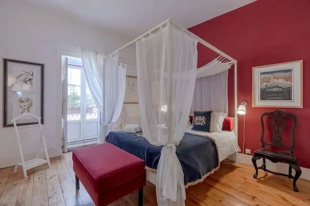 Apart Daire, 2 Yatak Odası, Balkon, Bahçe Manzaralı