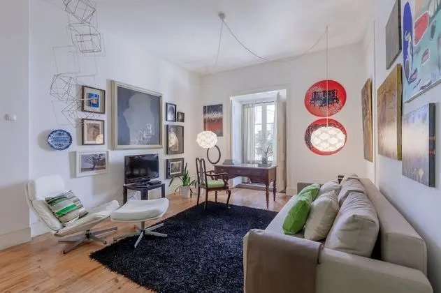 Apart Daire, 2 Yatak Odası, Balkon, Bahçe Manzaralı