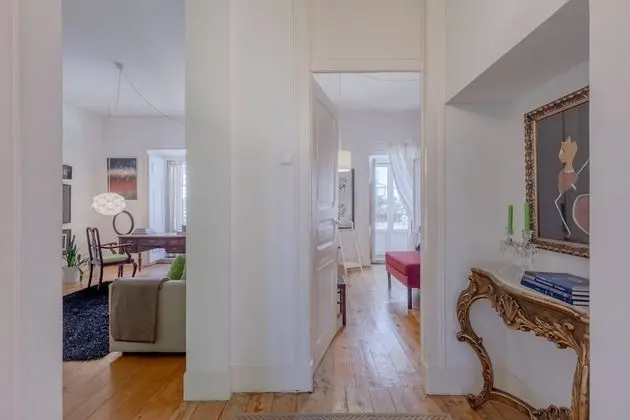 Apart Daire, 2 Yatak Odası, Balkon, Bahçe Manzaralı