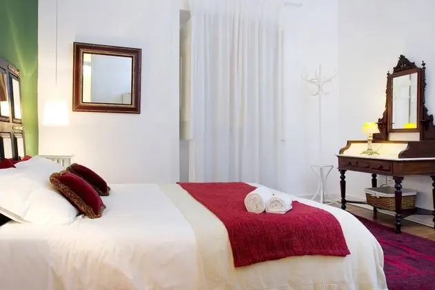 Apart Daire, 2 Yatak Odası, Balkon, Bahçe Manzaralı