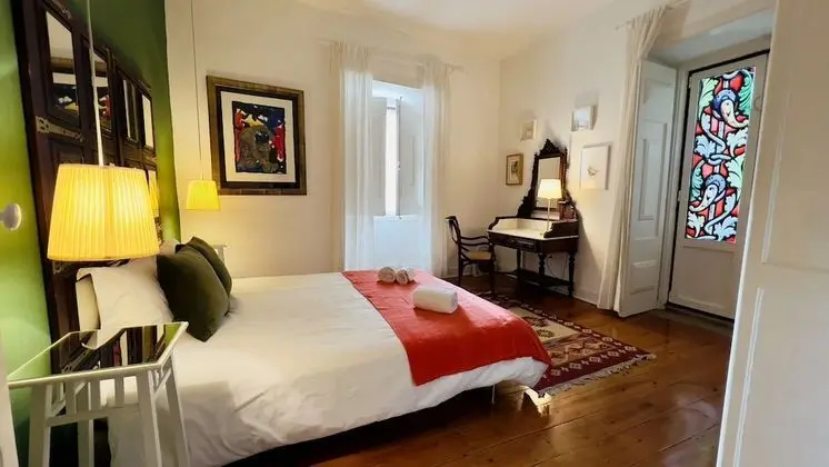 Apart Daire, 2 Yatak Odası, Balkon, Bahçe Manzaralı